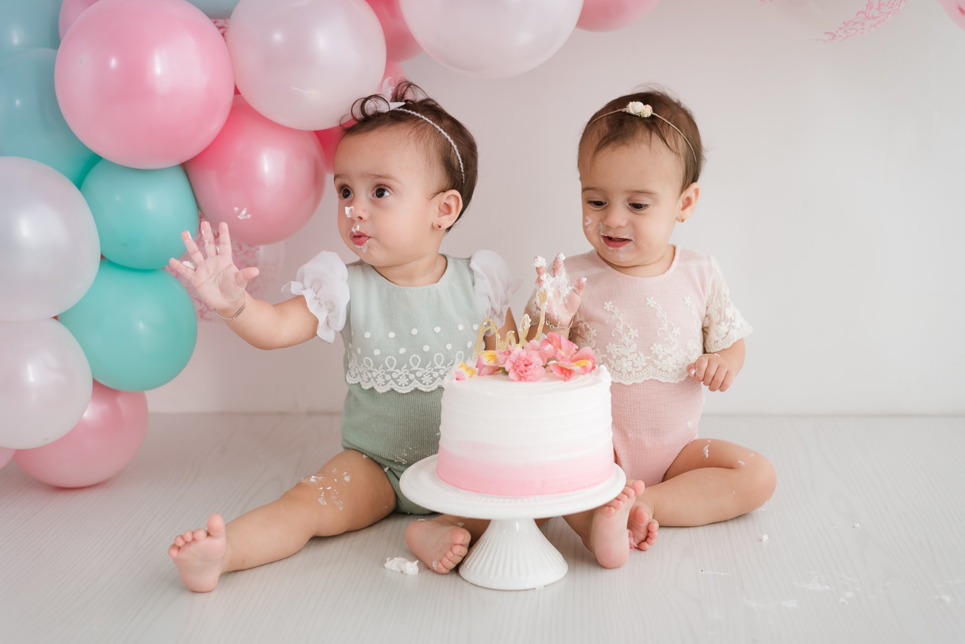 Smash The Cake Eloah e Alice - Estúdio Mariane Nass Fotografia - Itajaí Santa Catarina